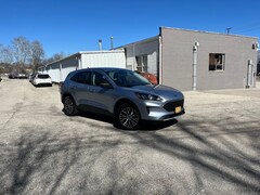 2022 Ford Escape Plug-In Hybrid SE SUV