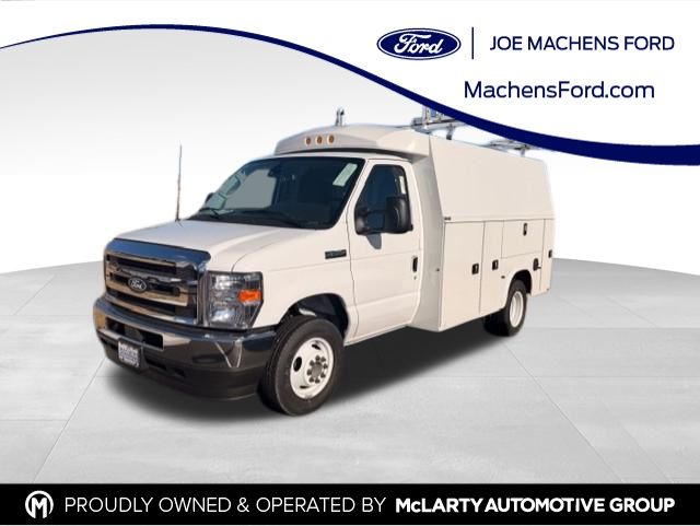 2026 Ford E-Series DRW E-350 Super Duty 138 in WB's photo