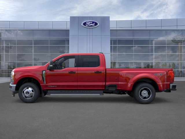 2025 Ford F-350 photo 3