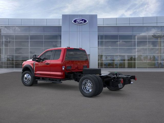 2025 Ford F-450 photo 3