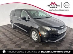 2023 Chrysler Voyager LX Minivan/Van