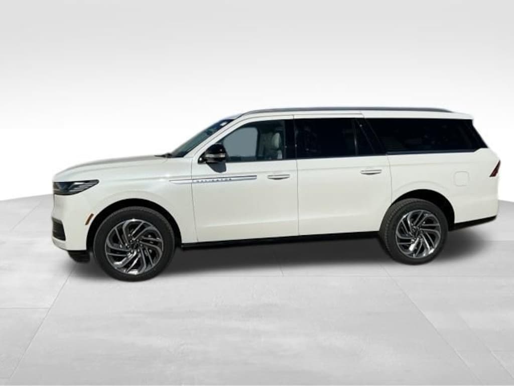 New 2026 Lincoln Navigator L Reserve SUV