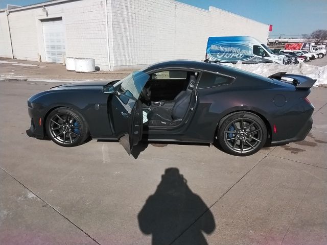 2025 Ford Mustang Dark Horse - Photo 12
