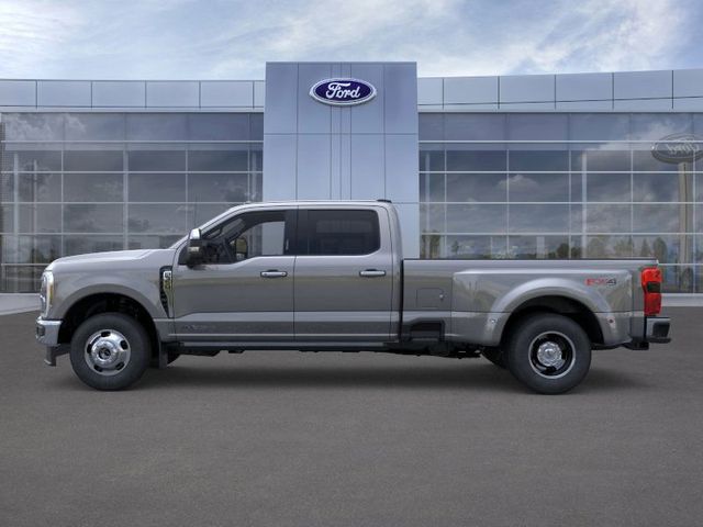 2025 Ford F-350 photo 3