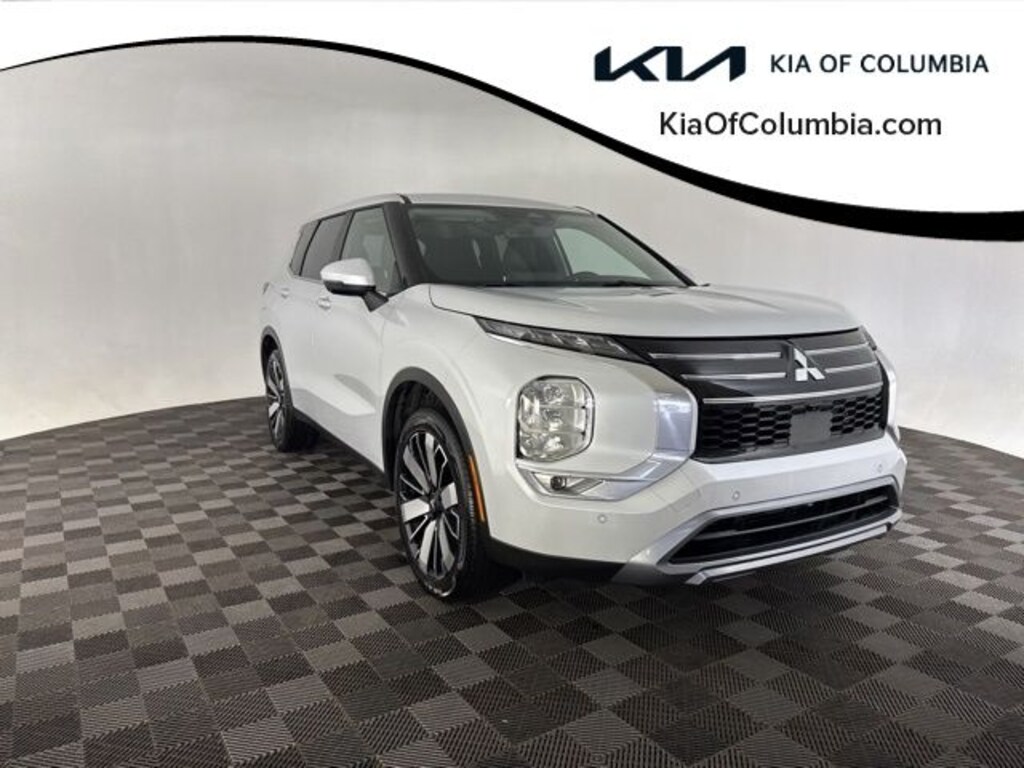Used 2025 Mitsubishi Outlander SE SUV