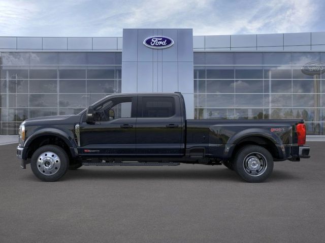 2026 Ford F-450 photo 2