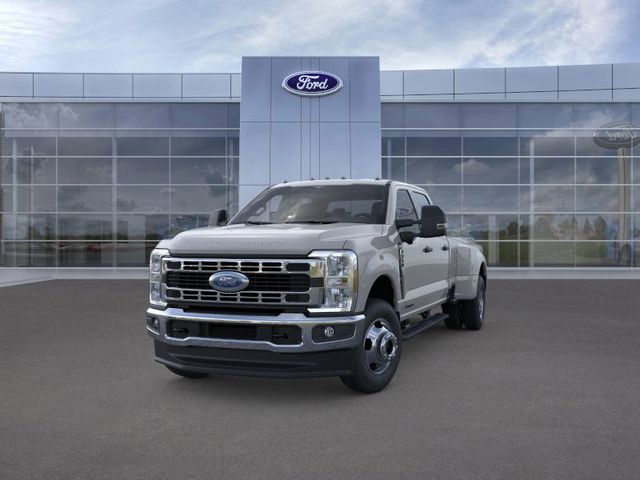 2026 Ford F-350 XLT photo 2