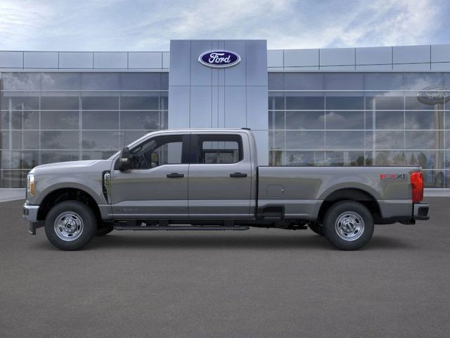 2025 Ford F-250 photo 3