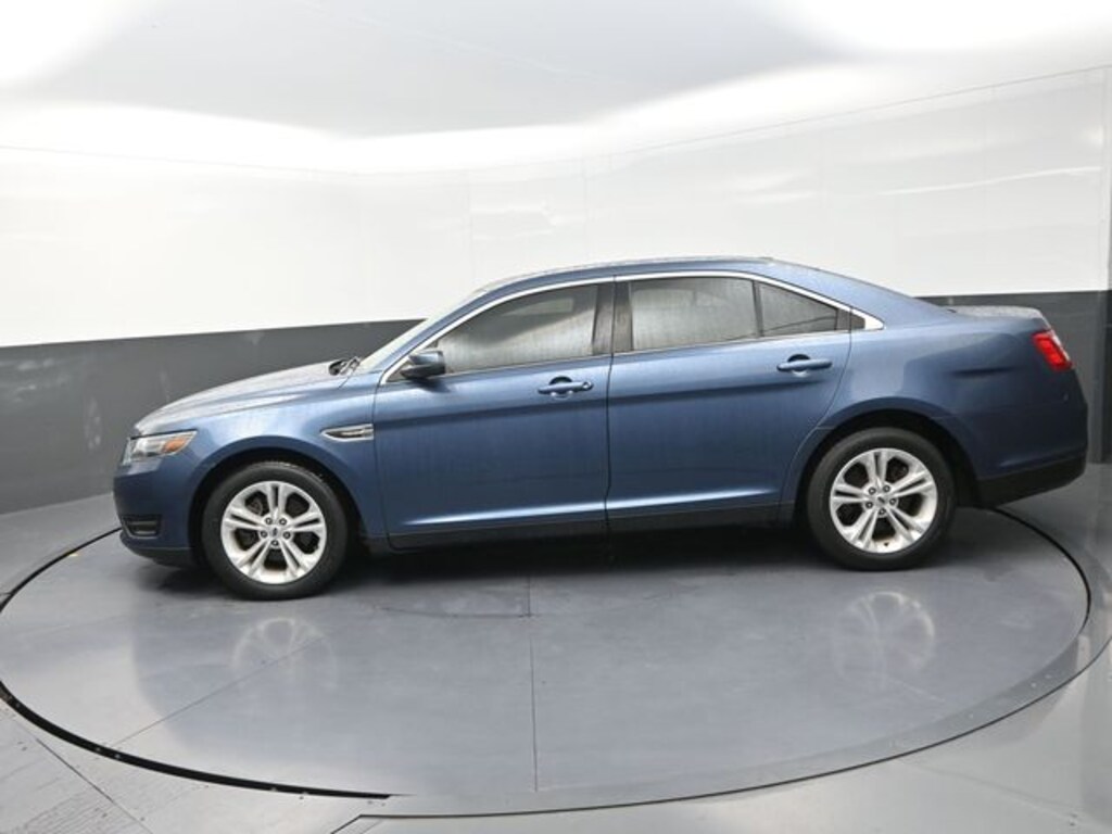 Used 2018 Ford Taurus SEL Sedan