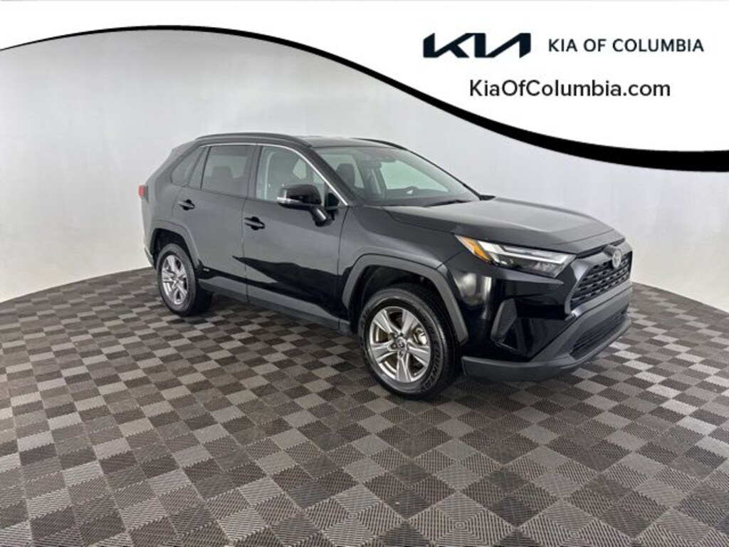 Used 2025 Toyota RAV4 Hybrid XLE SUV