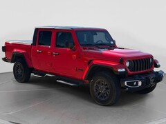 2024 Jeep Gladiator Sport Truck