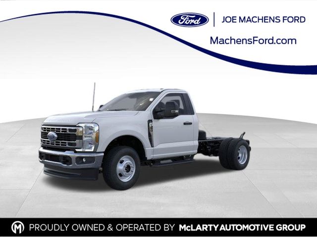 2026 Ford F-350 XL 4x4 Regular Cab 145-In DRW's photo