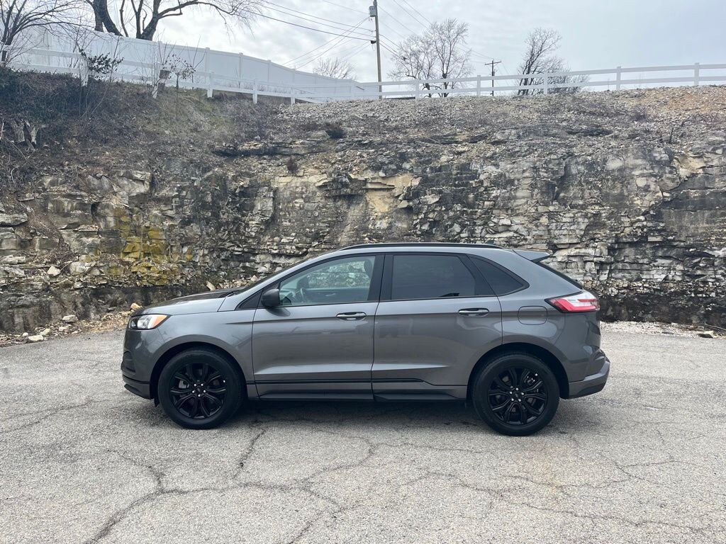 Used 2023 Ford Edge SE SUV