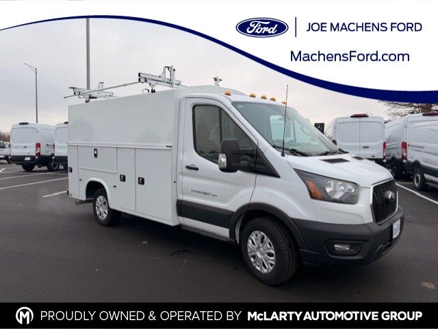 2025 Ford Transit Cutaway Base's photo