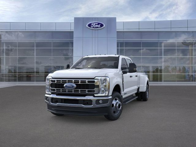 2026 Ford F-350 photo 2
