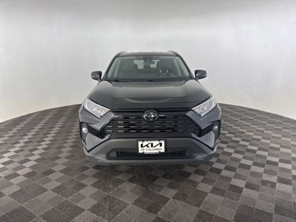 Used 2020 Toyota RAV4 XLE SUV