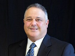 Staff member Marc Weiner from ID_96d2b86e8cdd