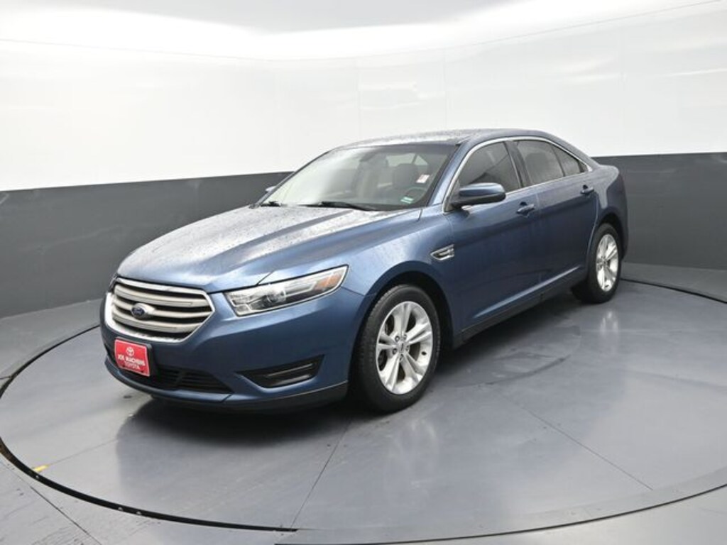 Used 2018 Ford Taurus SEL Sedan