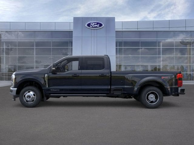 2025 Ford F-350 photo 3