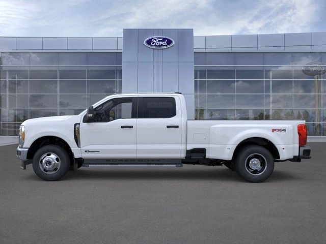 2026 Ford F-350 photo 3