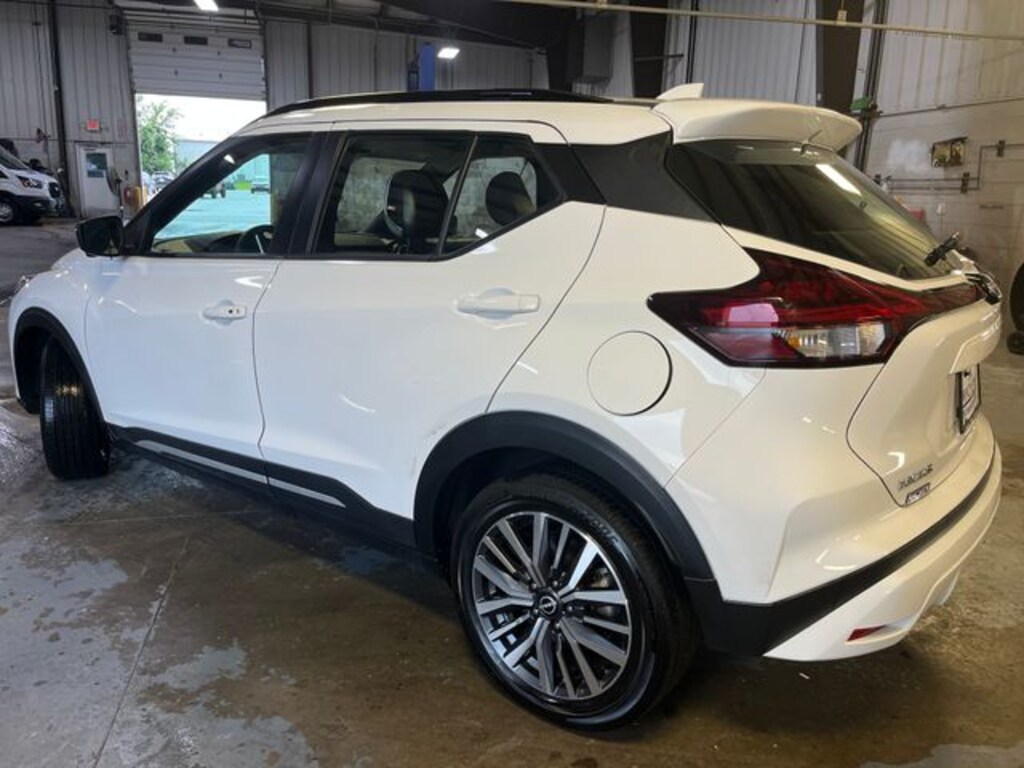 Used 2024 Nissan Kicks SR SUV