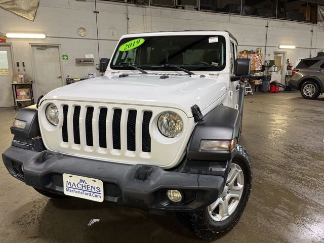 2019 Jeep Wrangler Sport S's photo