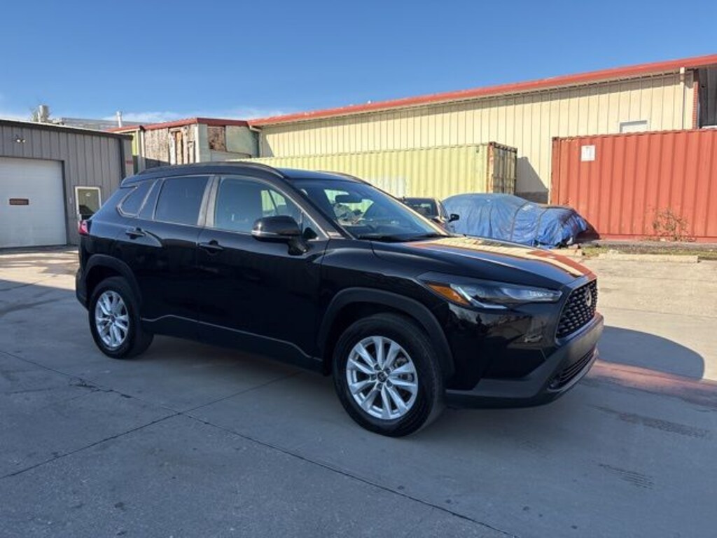Used 2022 Toyota Corolla Cross LE SUV