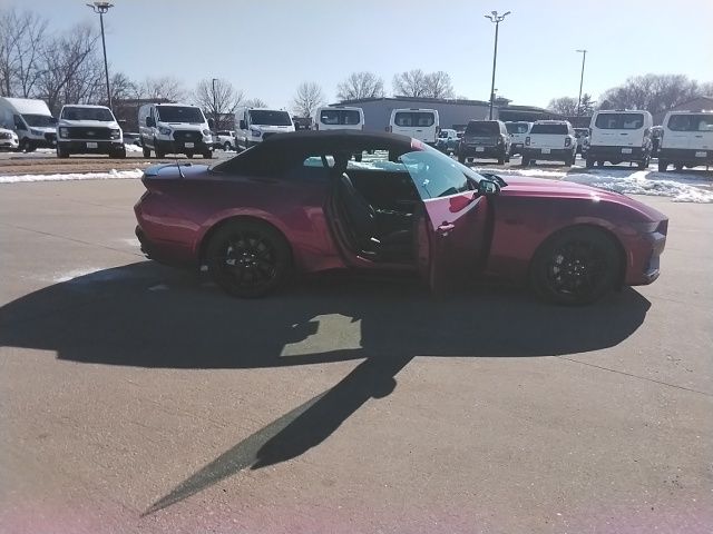 2025 Ford Mustang GT Premium Convertible - Photo 10