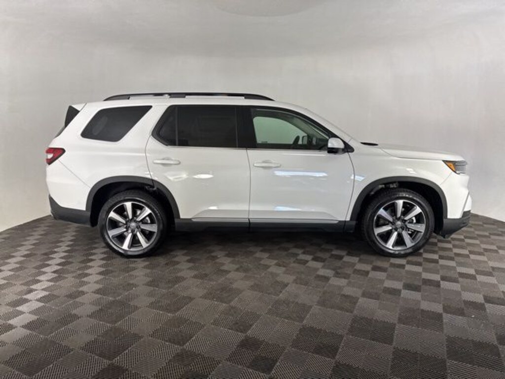 Used 2025 Honda Pilot Elite SUV