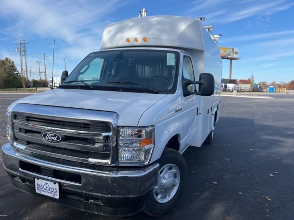 New 2026 Ford E-350SD Base Cab/Chassis