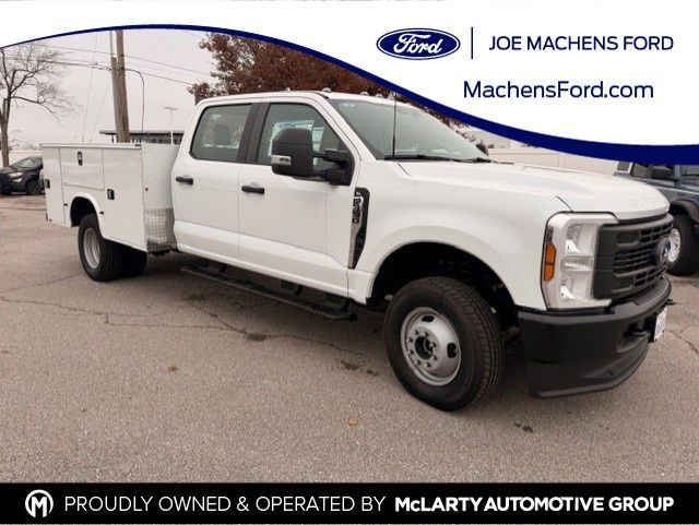 2025 Ford F-350 Super Duty Chassis Cab XL's photo