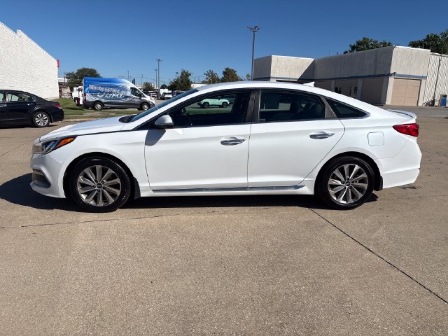 Used 2016 Hyundai Sonata Sport with VIN 5NPE34AF7GH295666 for sale in Columbia, MO