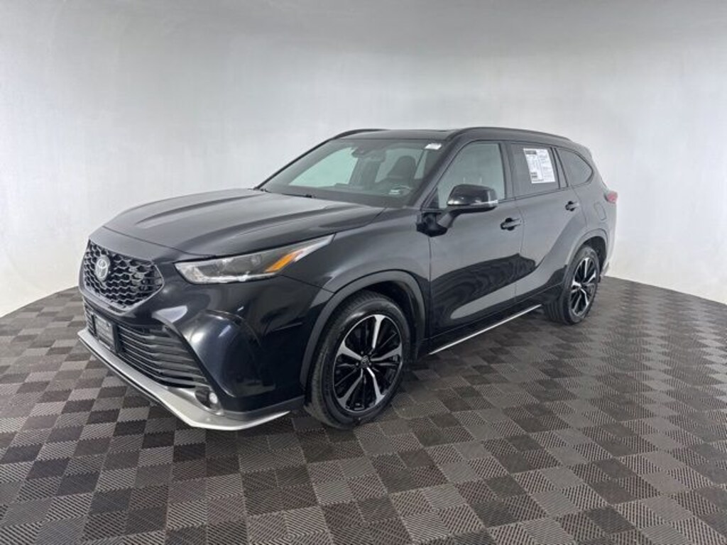 Used 2022 Toyota Highlander XSE SUV