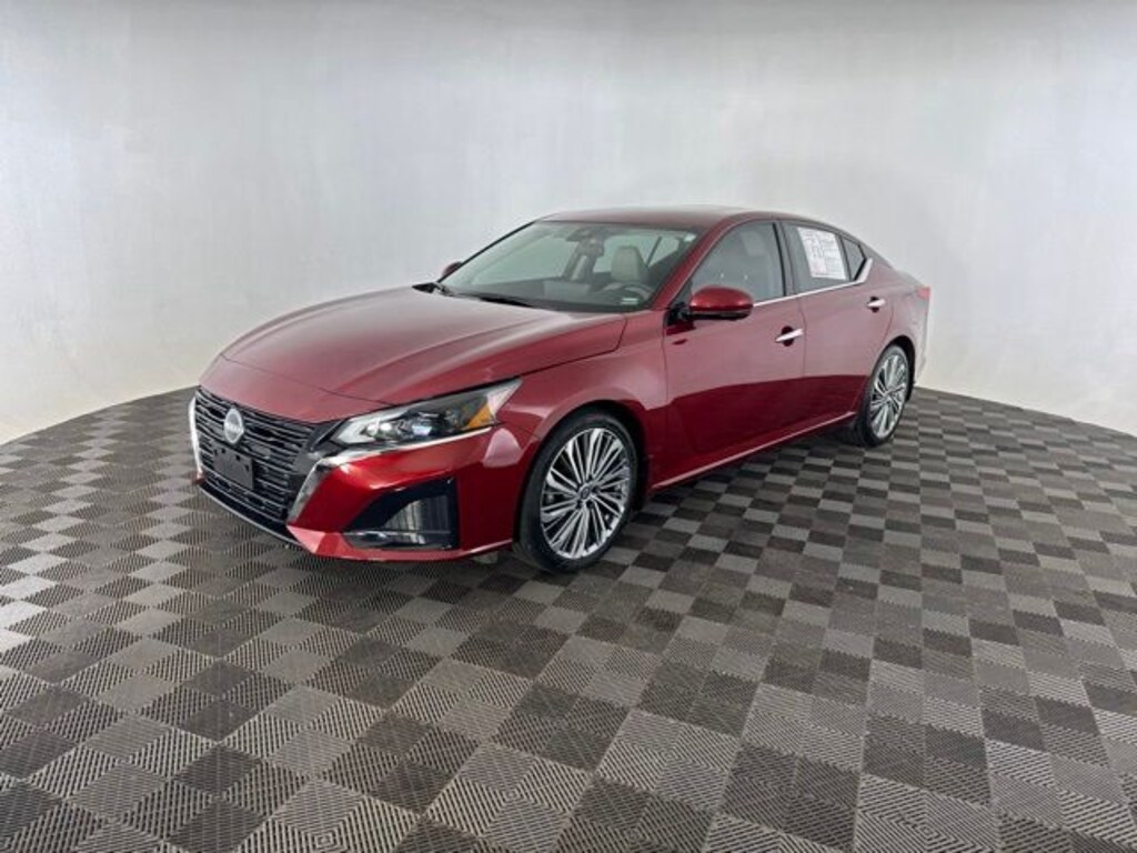 Used 2023 Nissan Altima 2.5 SL Sedan