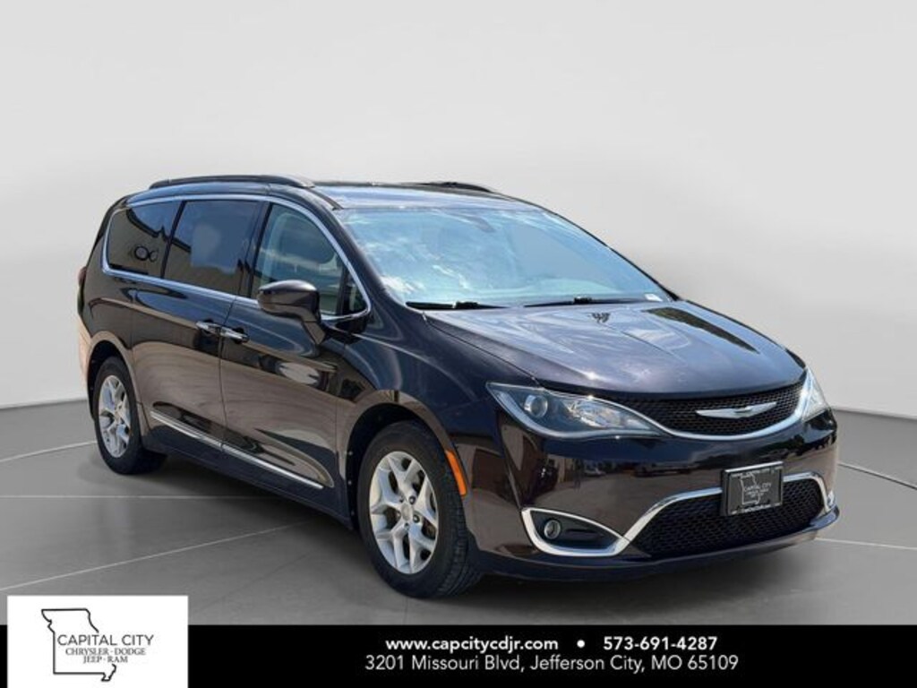 Used 2017 Chrysler Pacifica Touring L Minivan/Van