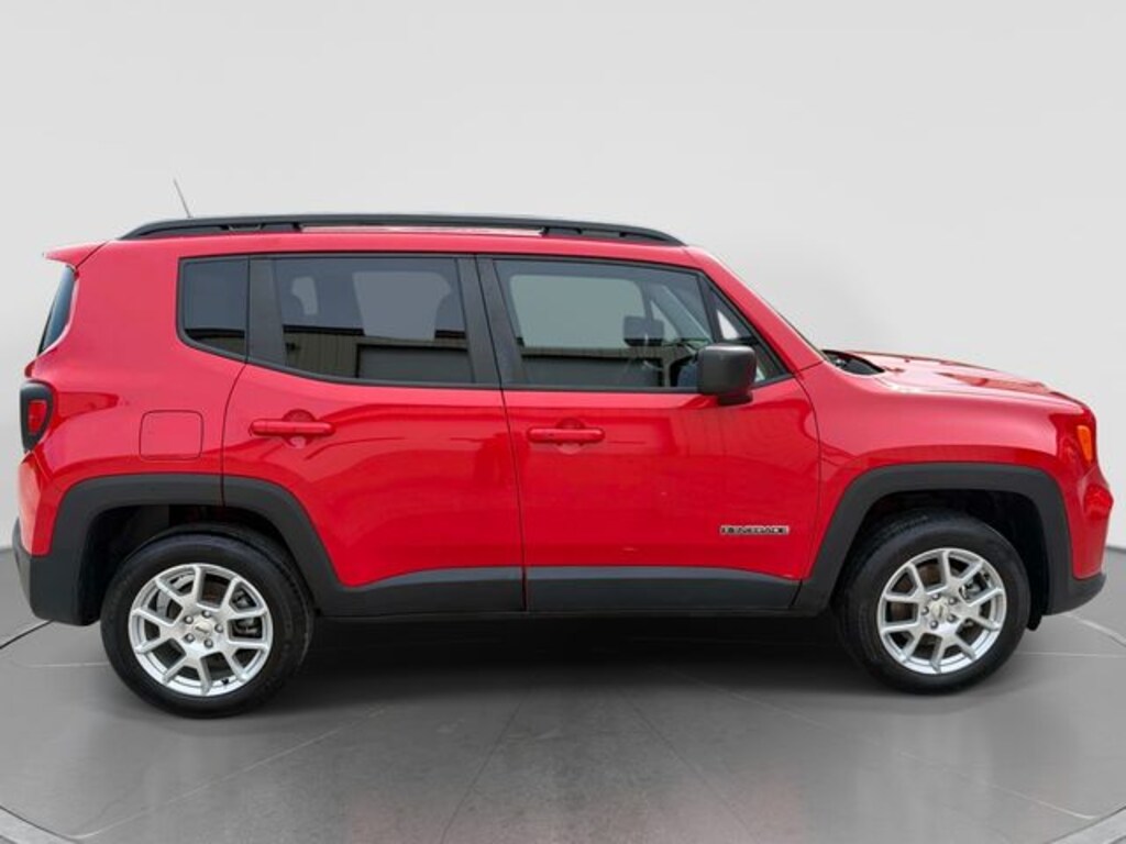 Used 2022 Jeep Renegade Latitude SUV