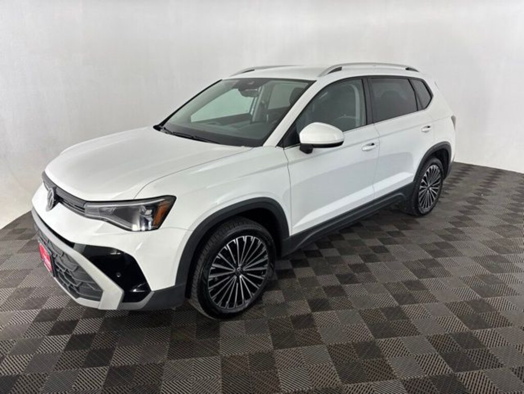 Used 2025 Volkswagen Taos 1.5T SE SUV