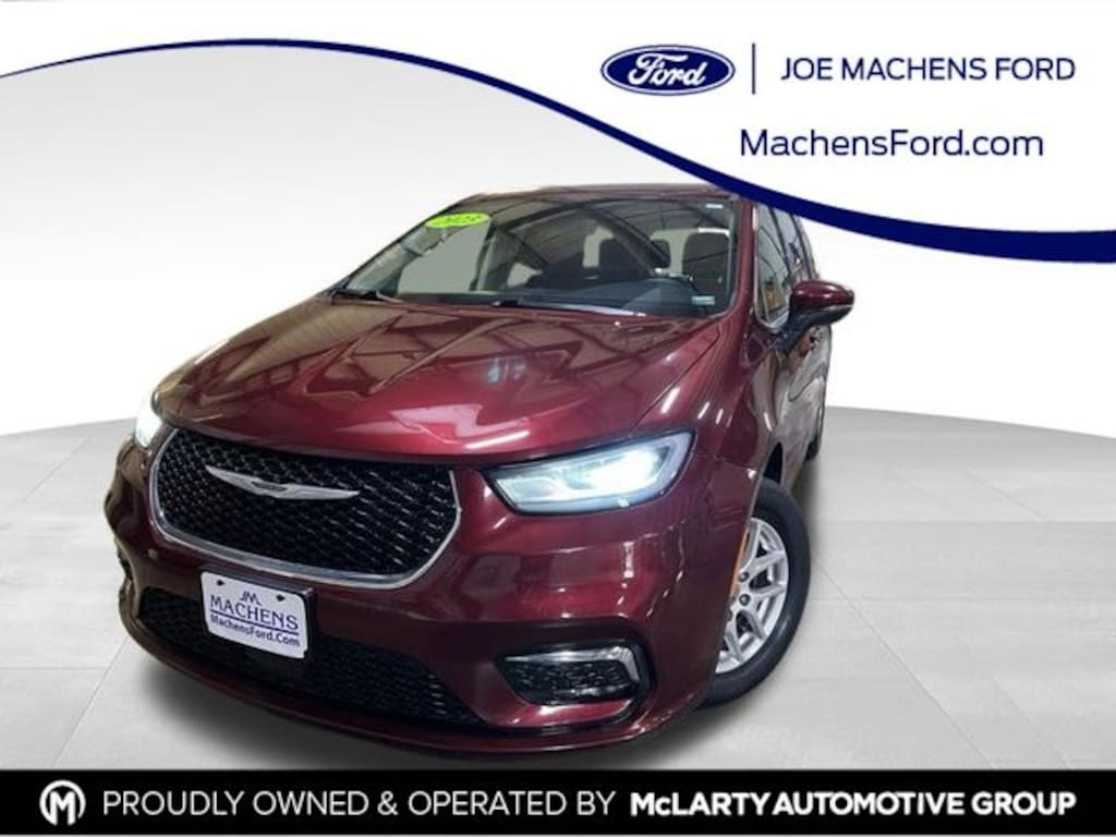 Used 2023 Chrysler Pacifica Touring L Minivan/Van