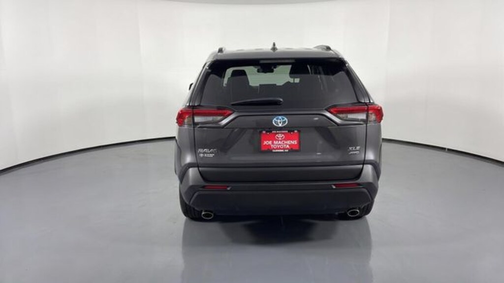 Used 2024 Toyota RAV4 XLE SUV