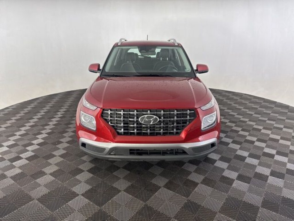 Used 2025 Hyundai Venue Limited SUV