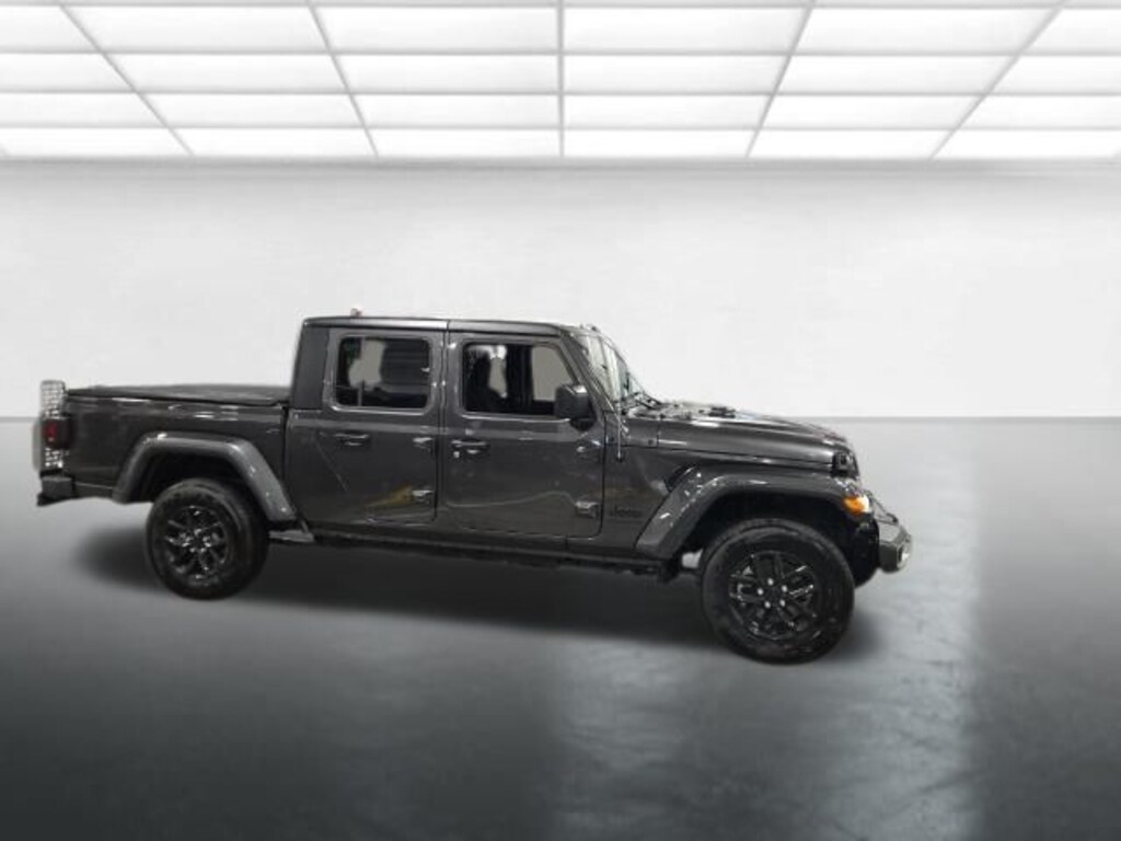 Used 2023 Jeep Gladiator Sport S Truck