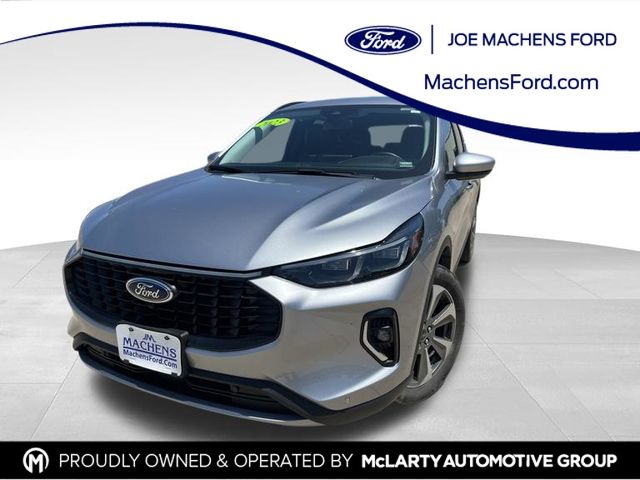 2023 Ford Escape Platinum AWD's photo