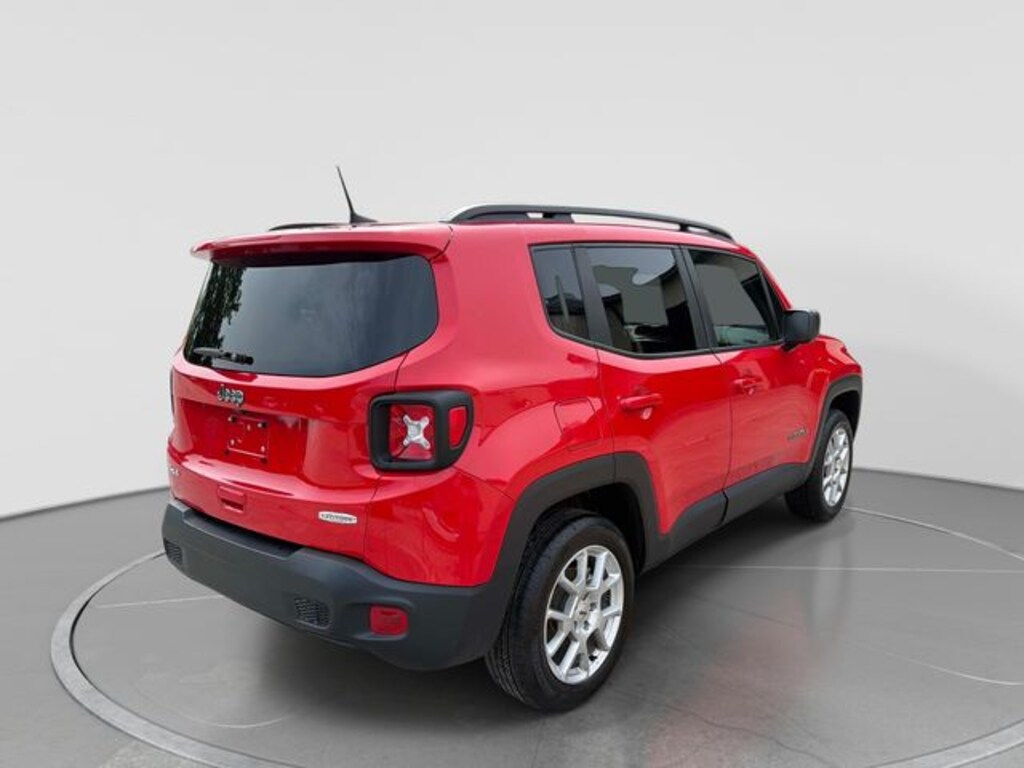 Used 2022 Jeep Renegade Latitude SUV