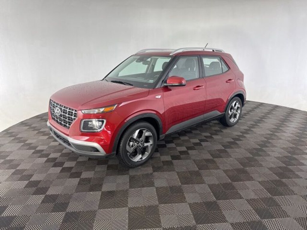 Used 2025 Hyundai Venue Limited SUV