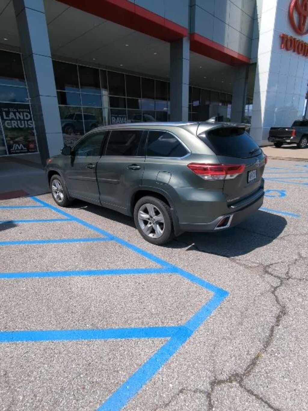 Used 2019 Toyota Highlander Limited SUV