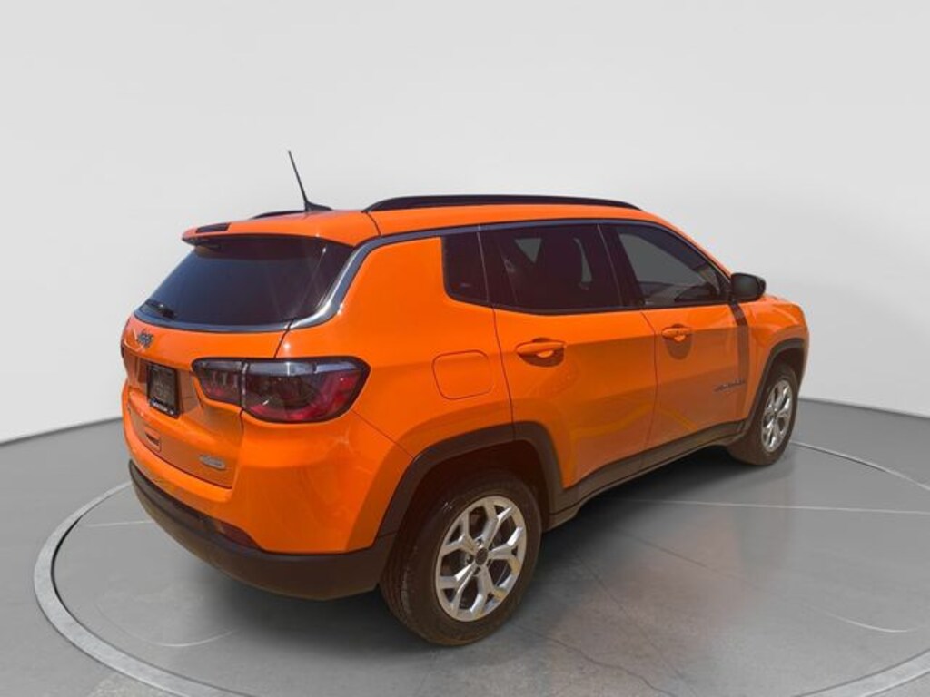 Used 2026 Jeep Compass Latitude SUV
