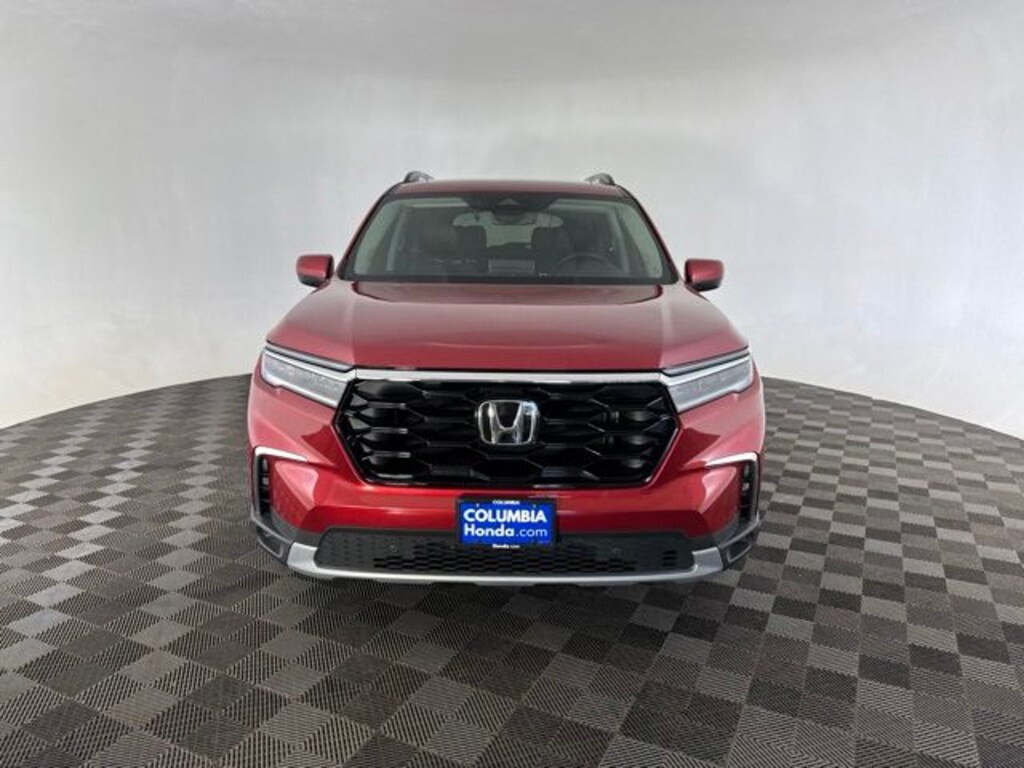 Used 2025 Honda Pilot Touring SUV