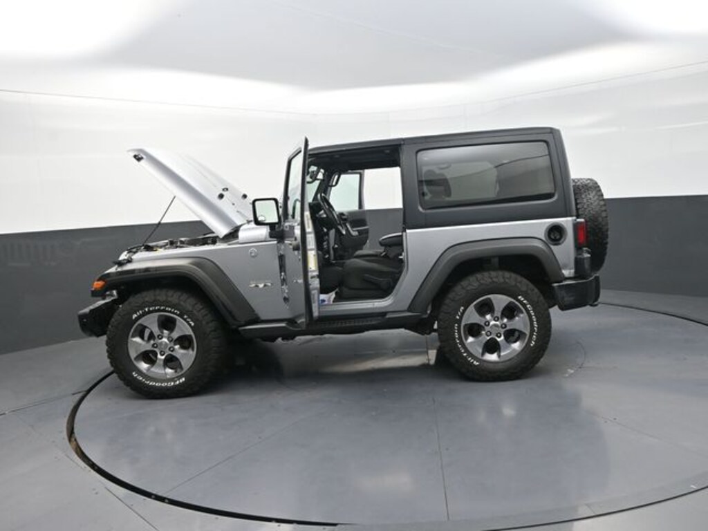 Used 2016 Jeep Wrangler Sahara SUV