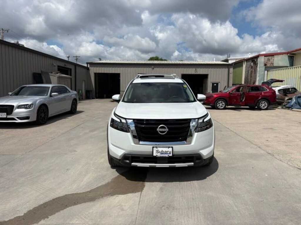 Used 2025 Nissan Pathfinder Platinum SUV