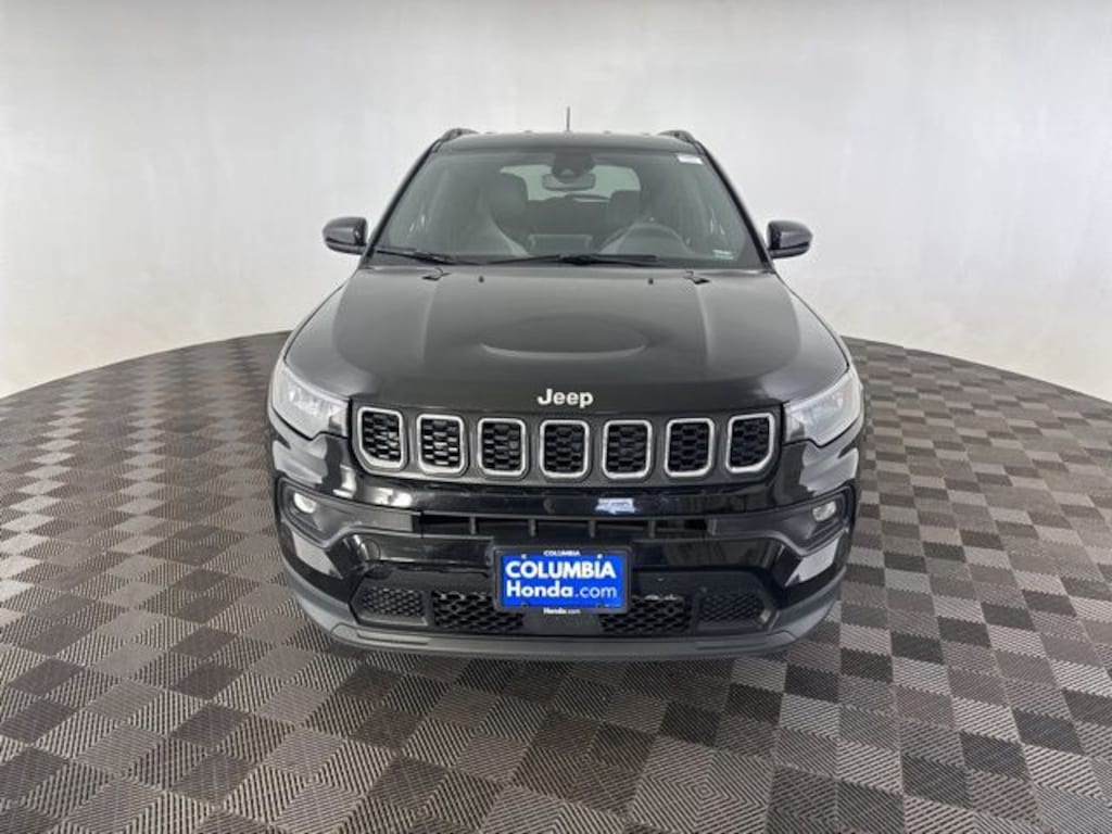 Used 2025 Jeep Compass Latitude SUV